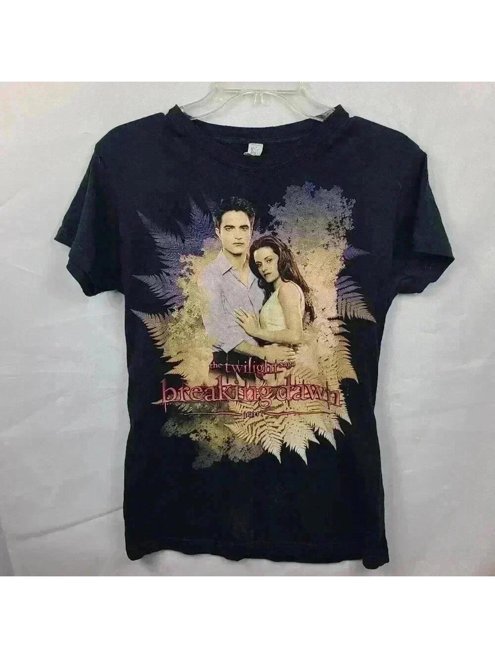 Twilight Breaking Dawn Part 1 Bella and Edward Graphic Print T-Shirt